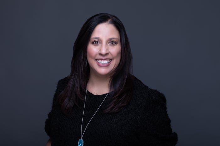 Toni Fennell Headshot